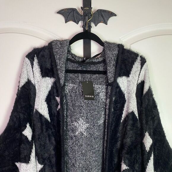Torrid Hooded fuzzy Star Cardigan Black & White, Pockets, Stretch size 3… - Picture 7 of 16